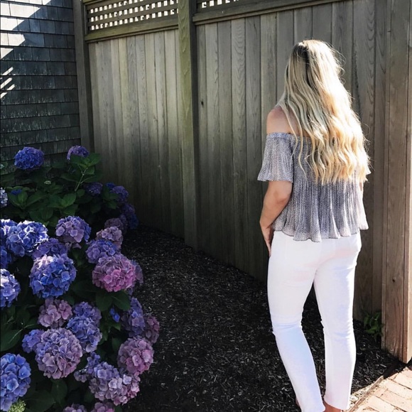 Purple patterned Off the Shoulder Top - Picture 3 of 5